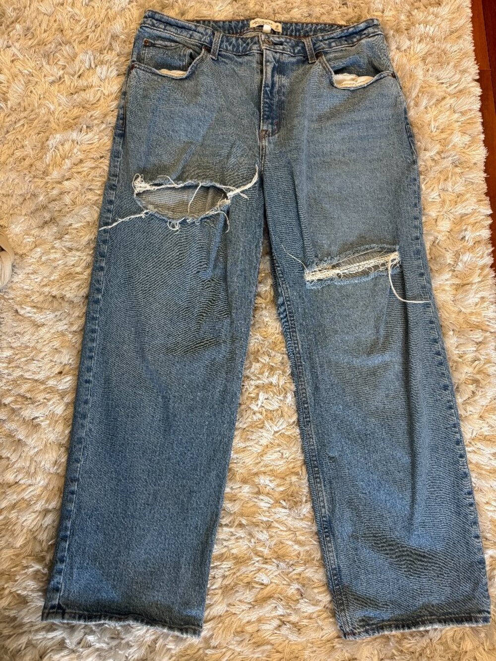Abercrombie and Fitch The 90's Relaxed Jean High Rise